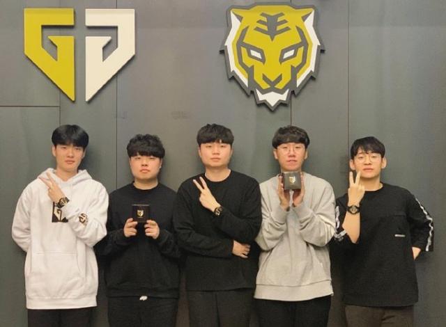 面对更强的 面对更强的